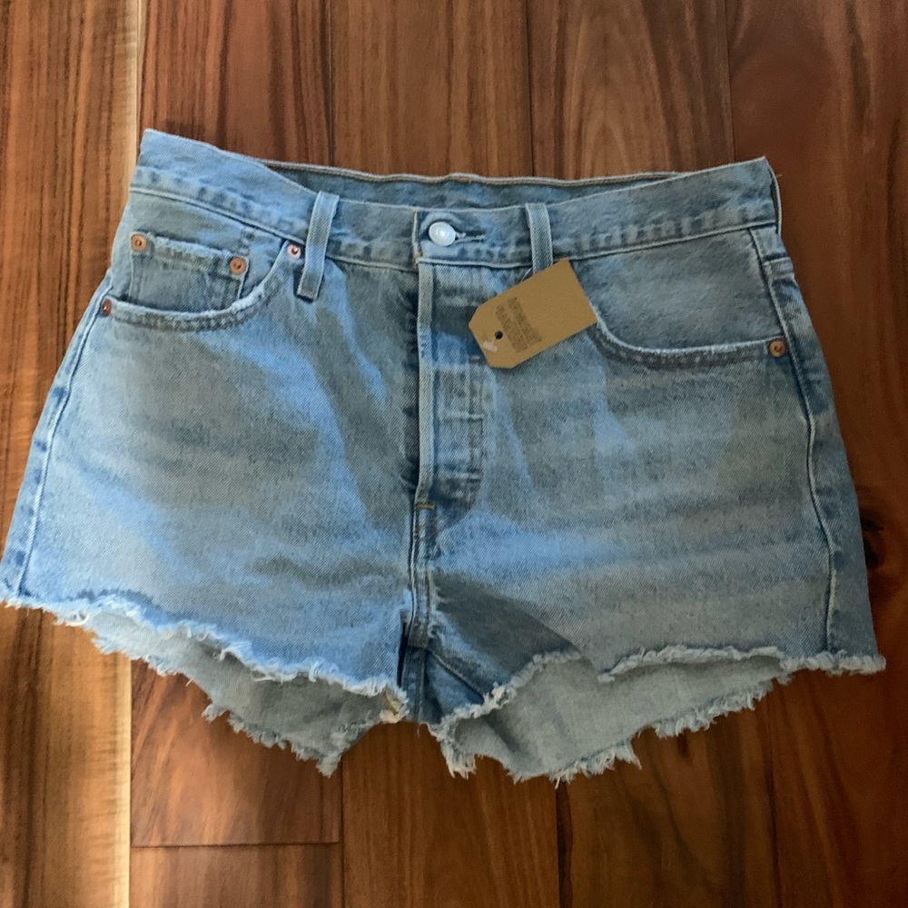 Brand new 501 Levi high waisted shorts